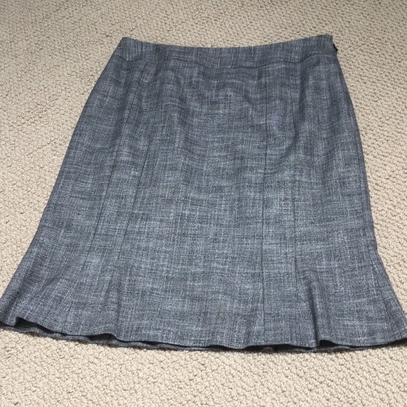 Halogen Skirt with flair - Picture 1 of 3